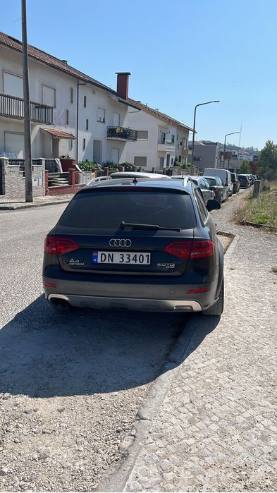 audi a4 allroad 2009 — photo 2