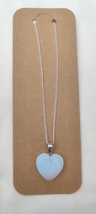 Colar com Pedra da Lua coração ou gota