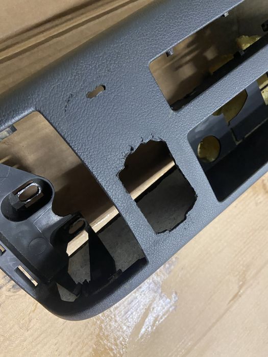 Tunel środkowy 2din audi a4 b7