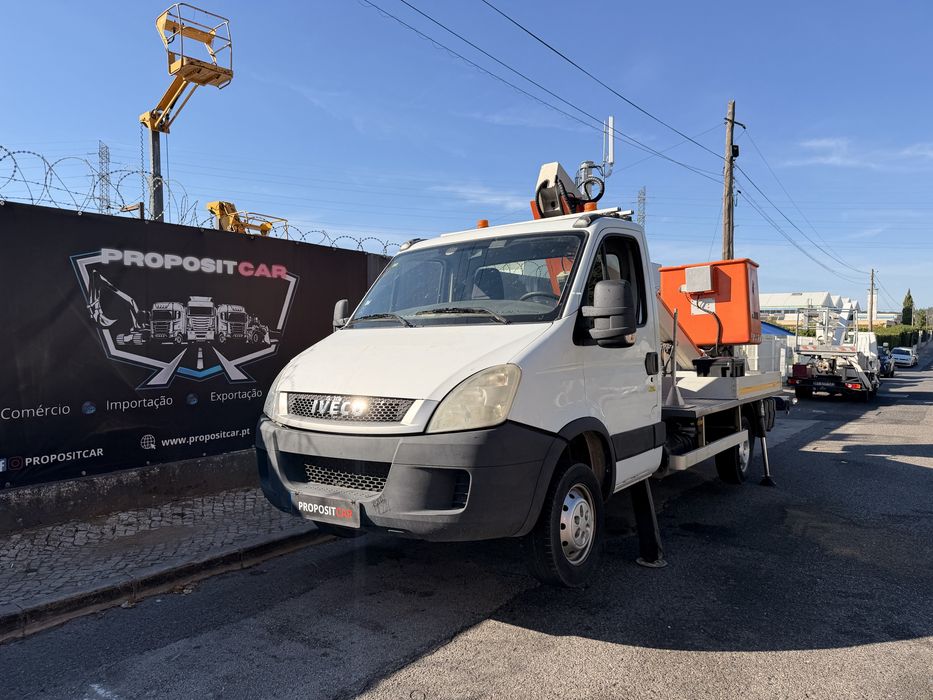 IVECO DAILY 12s13 Grua Cesto MULTITEL 18 Metros Excelente Apenas 118.000km ###OPORTUNIDADE###