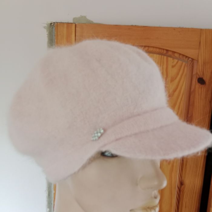 Beret z daszkiem i antenka