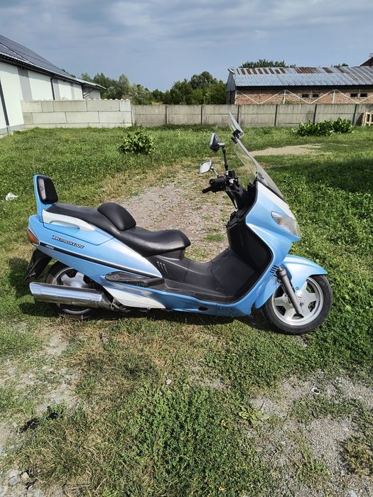Suzuki Burgman 400