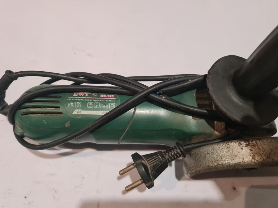 Болгарка DWT VS125 на 125 диск в хорошем полностью рабочем состоянии.