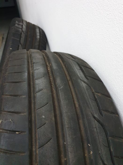 Vendo 2 pneus Dunlop  225/45 R18