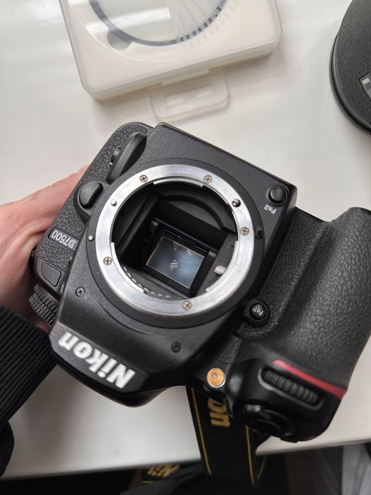 Цифровий фотоапарат Nikon D7500