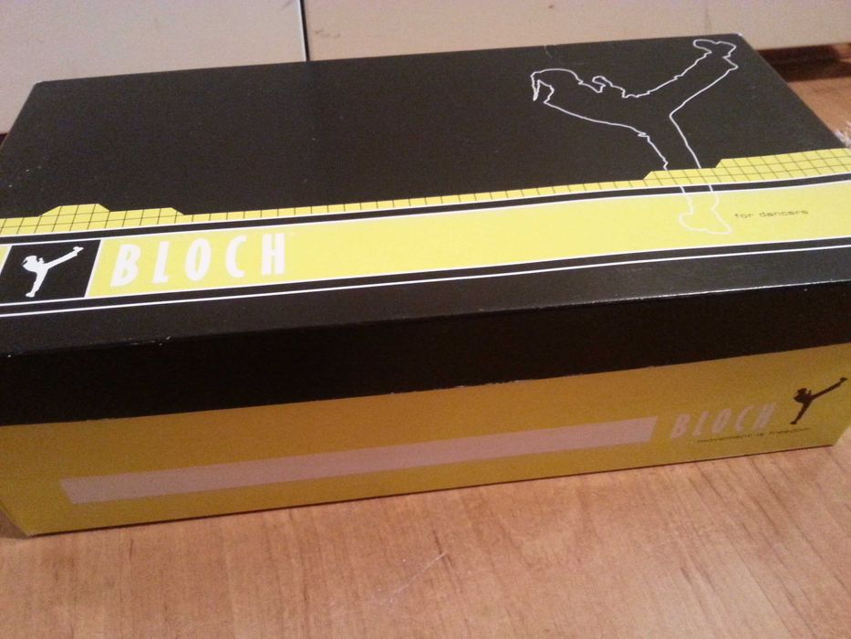 Sapatos de dança de sapateado, em pele. Marca Bloch.