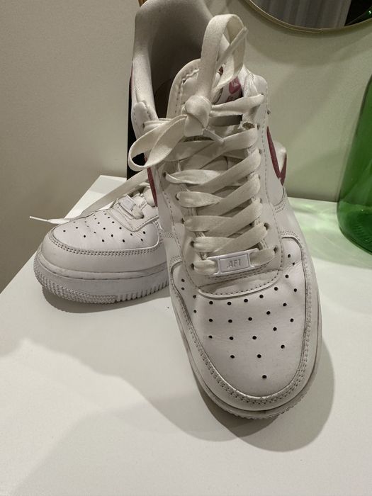 Air force 1 simbolo rosa