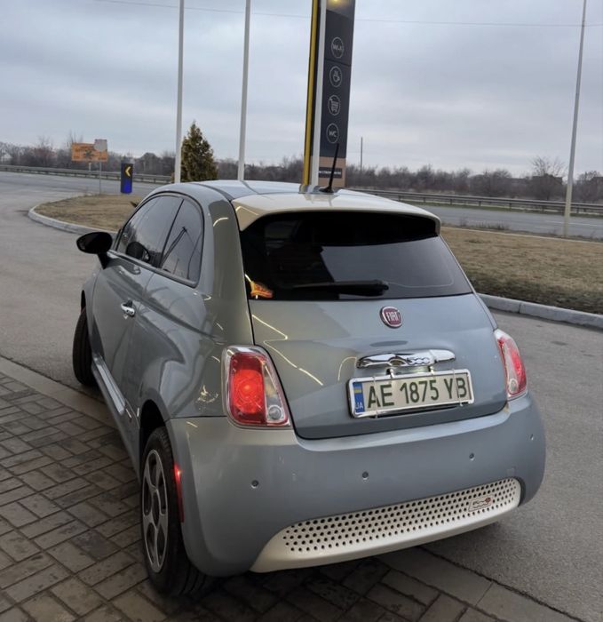 FIAT 500e,2015год