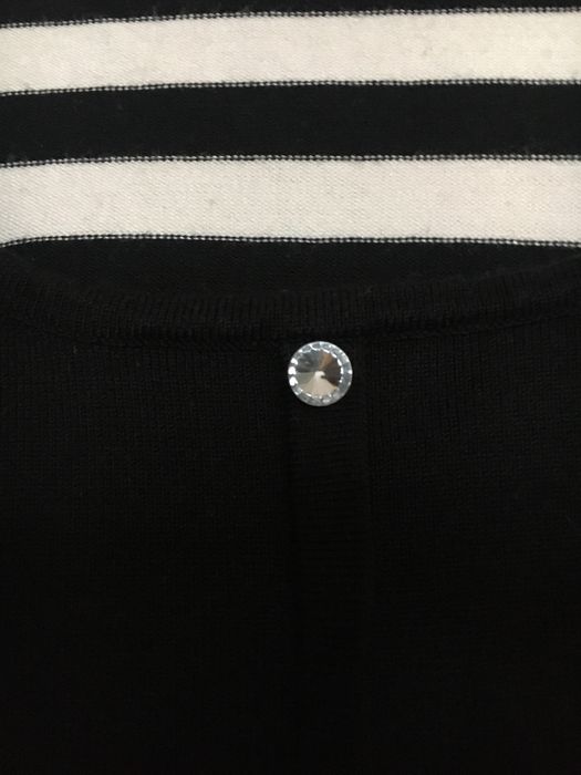 Sweterek  czarno bialy rozmiar 42/44 blizniak