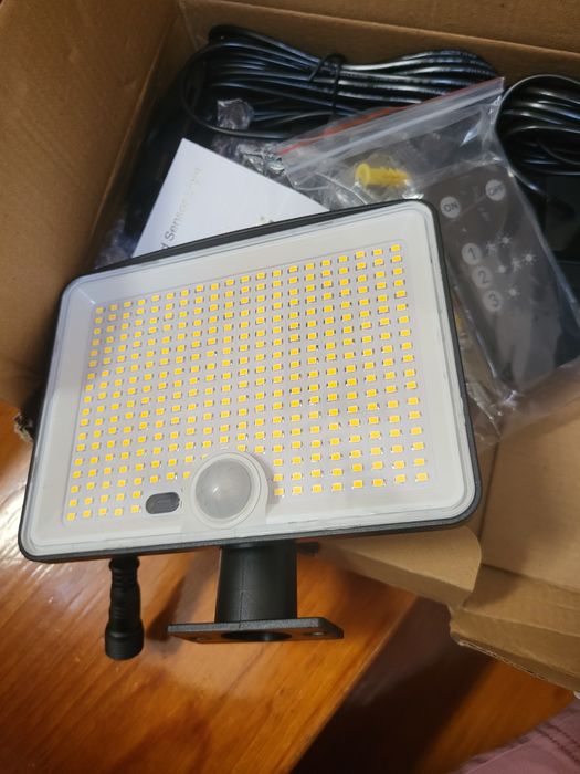 2 Projetores solares com leds