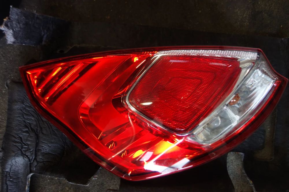 LAMPA LEWY TYŁ FORD FIESTA MK7
