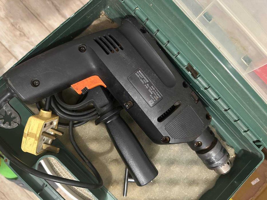 Дрель ударная BLACK&DECKER BD155RT, 550W  (Made in England)