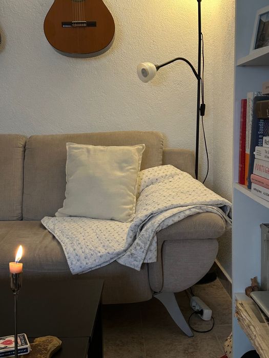 Sofá de dois lugares, Bege