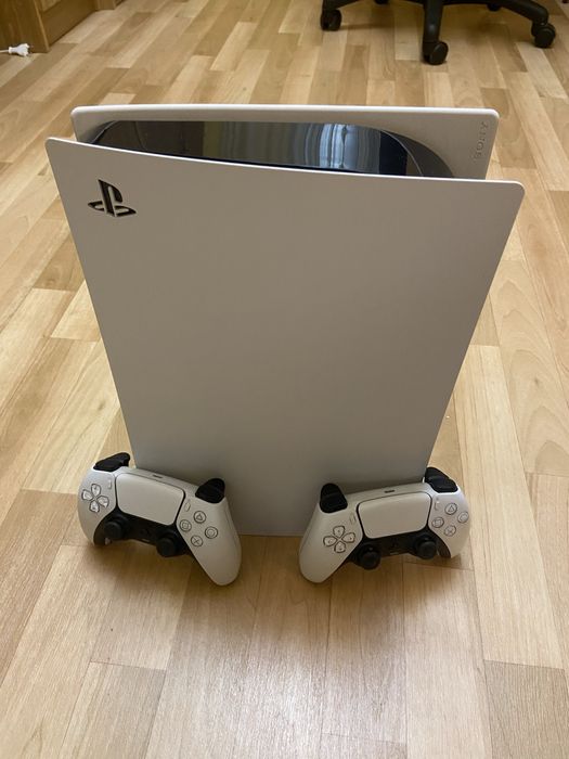 PlayStation 5 + 2 джойстики | Стан ідеальний