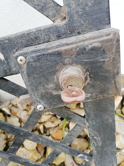 Portão  /2,22 cm largura