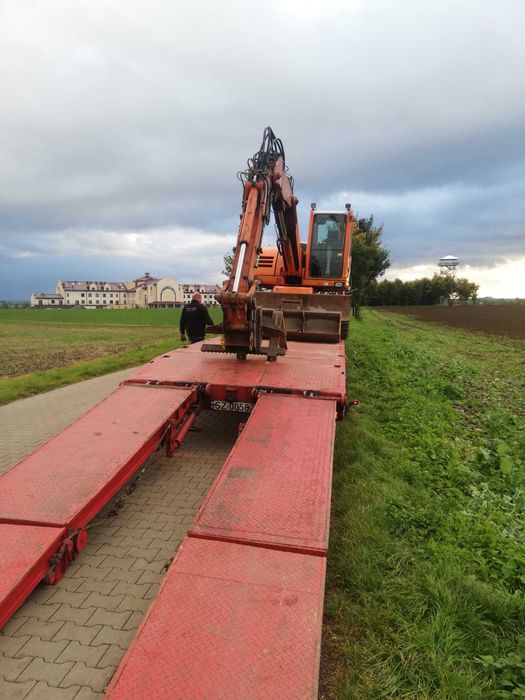 Usługi koparką , koparko-ładowarką,prace ziemne