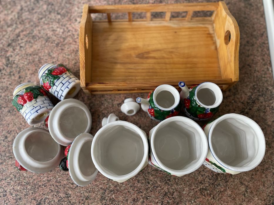 Набір керамічного посуду
