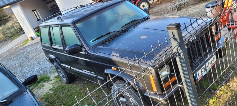 Jeep Cherokee
