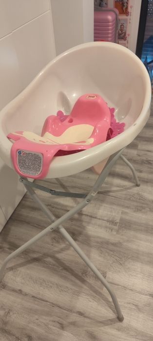 Banheira de bebe com suporte