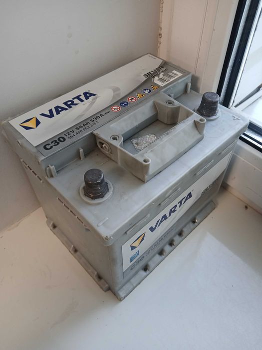Аккумулятор Varta C30 12V 54Ah 530A (EN) -/+ 2023 год в чудовому стані