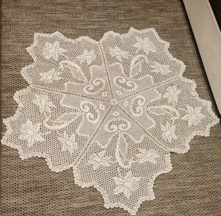 Serweta szydełkowya okrągła