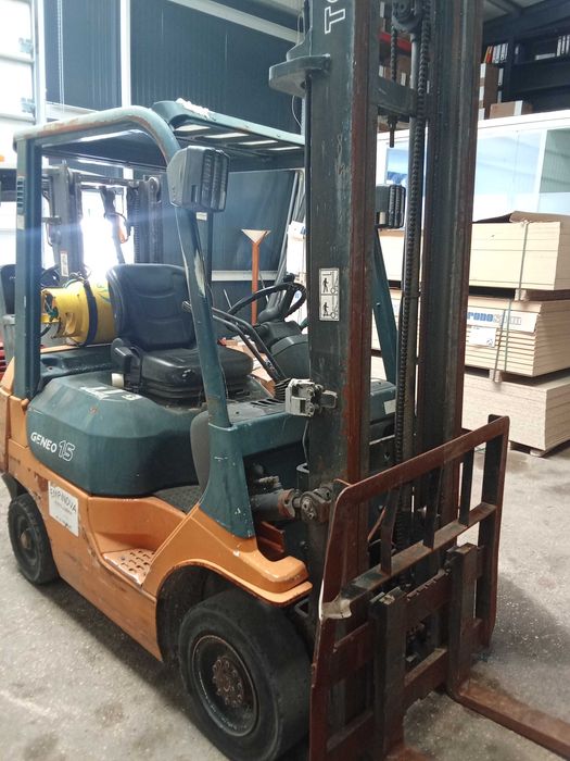 Empilhador 1.5 Ton a Gaz TOYOTA