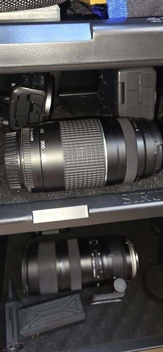 Objetiva CANON EF 75-300mm f/4.0-5.6 III