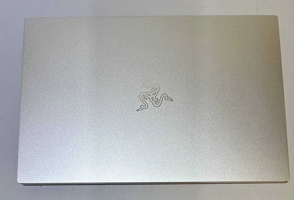 Razer Blade 15/4K TOUCH/i7-9750H/32 GB DDR4/1TB SSD/nVidia RTX 5000