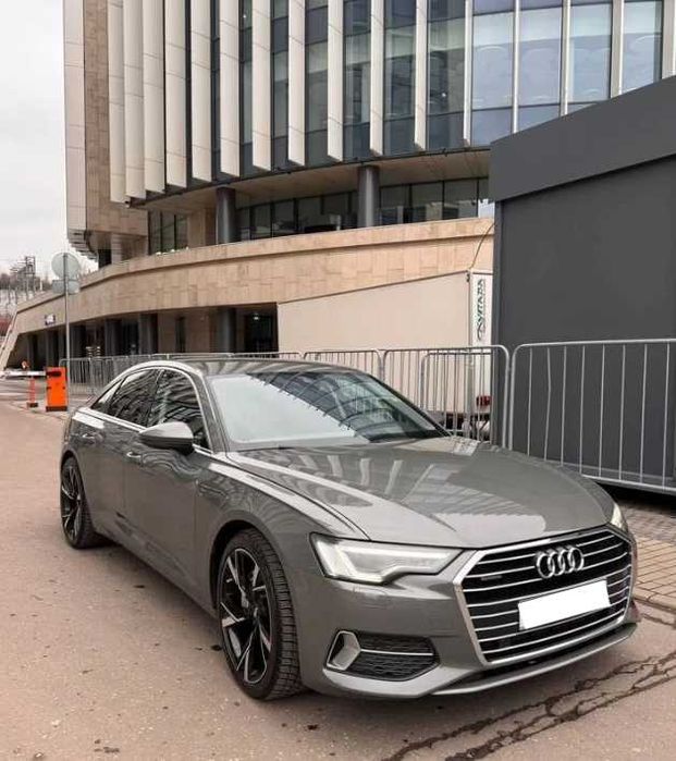 Audi A6       2021