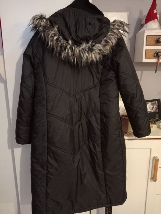 Długa kurtka z kapturem