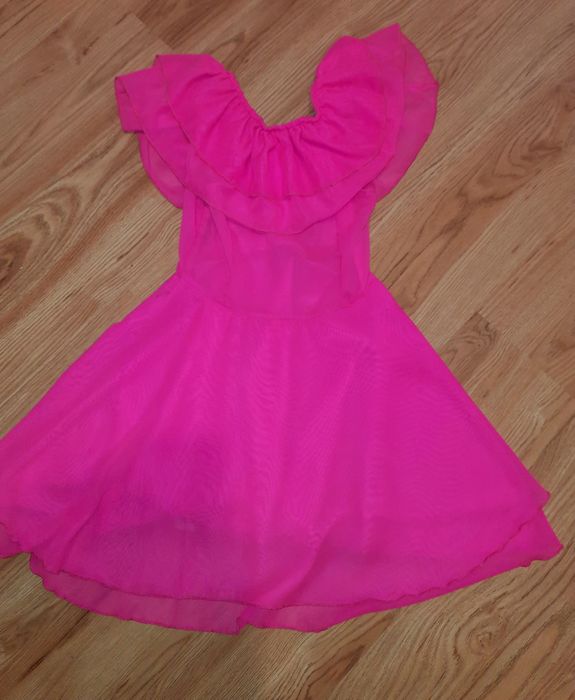 Яркое малинового платье