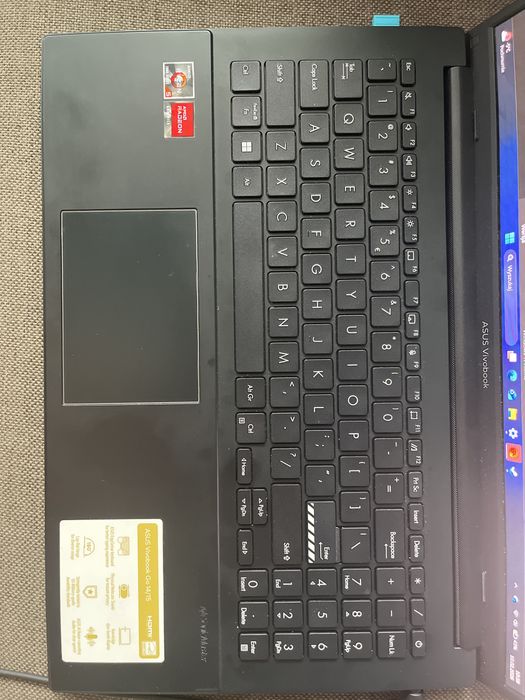 Laptop ASUS Vivobook GO 15 OLED