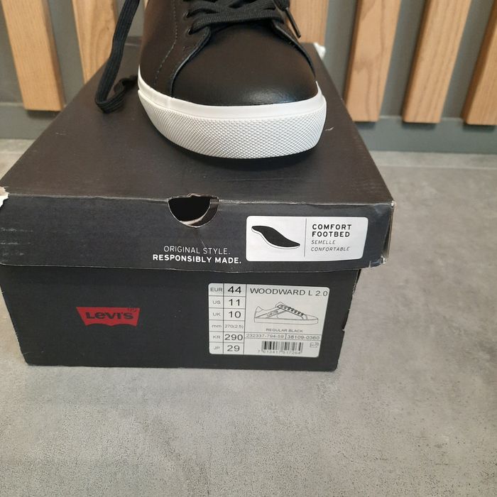 Levi's   кроссовки мужские