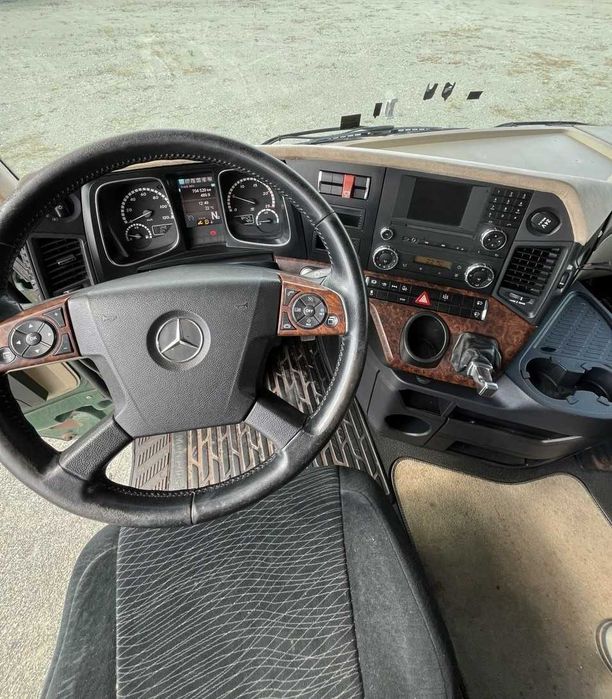 Комплект Mersedes-Benz Actros 1843 2015 + Krone SD 2012