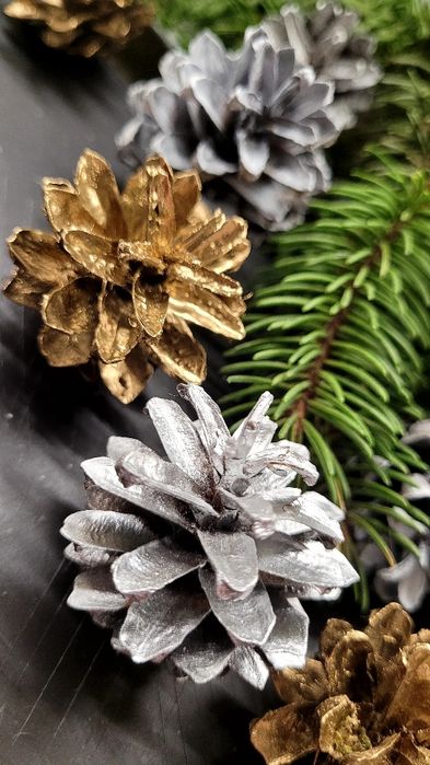 Шишки соснові фарбовані. Шишки білі, шишки золоті, шишки сріблясті