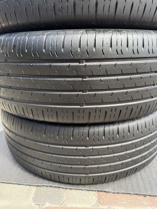 215/60r17 шини  Continental