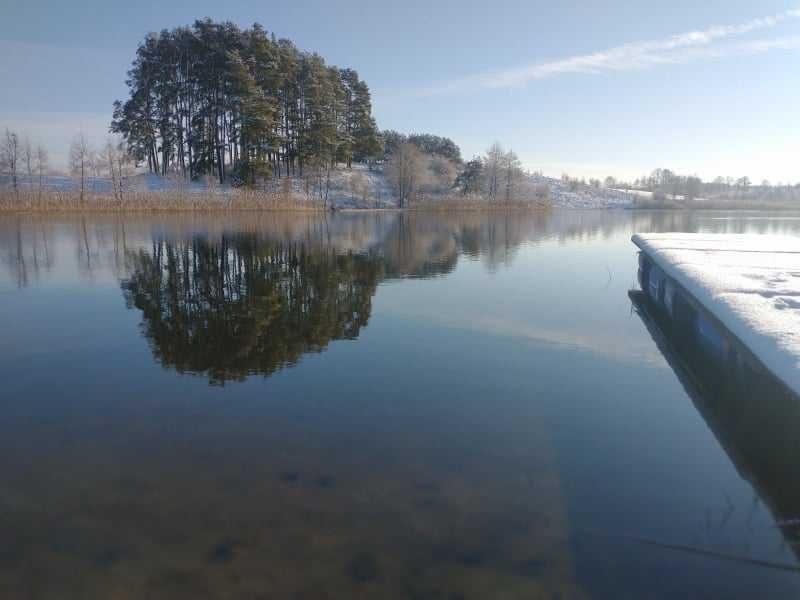 Między Olchami domek nad jeziorem