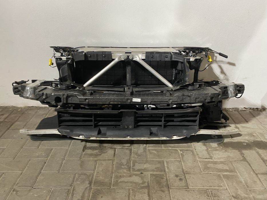 Установочная панель телевизор BMW 330Е G20/G21 рестайл м-пакет