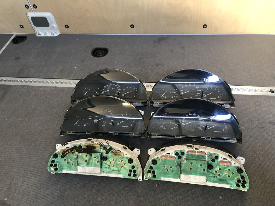 Продам приборні панелі в гарному стані працюють