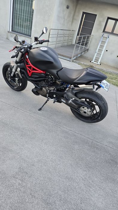 Ducati Monster 1200