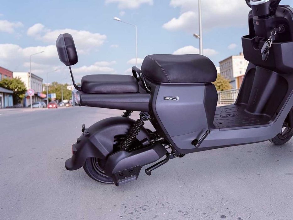 Електроскутер Oscar Amir 800W 48V 20Ah Li-ion двомісний електробайк графіт