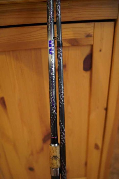 MIKADO UV Ultraviolet Heavy Feeder 390 cm