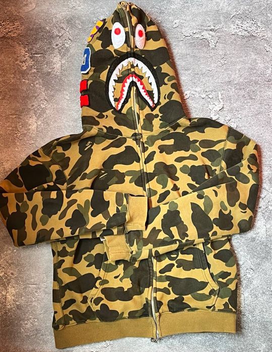 Bape zip hoddie fake