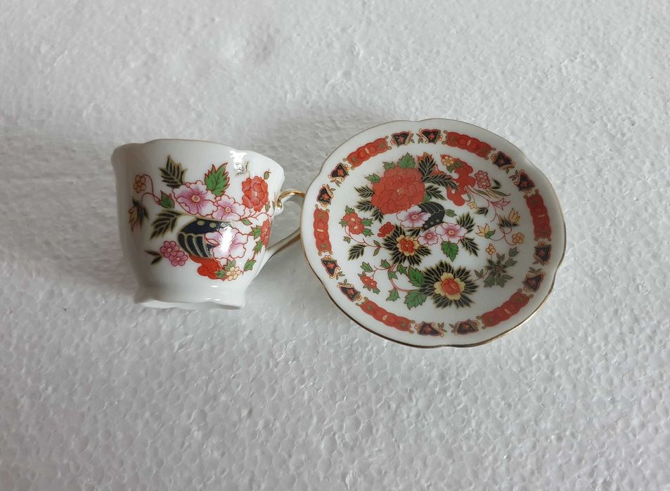 Chávena miniatura em porcelana PORART - vintage