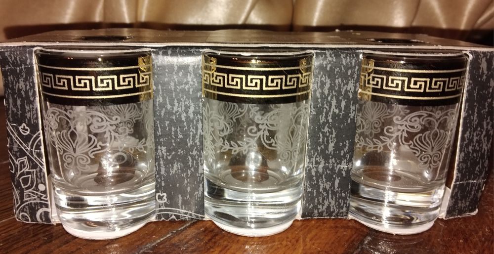 Стопки для водки.