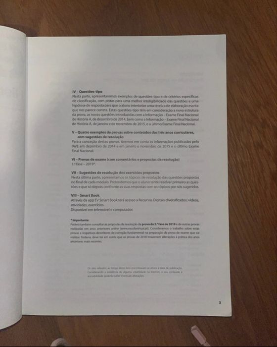 Livro de preparação para o exame nacional de História A com exames resolvidos