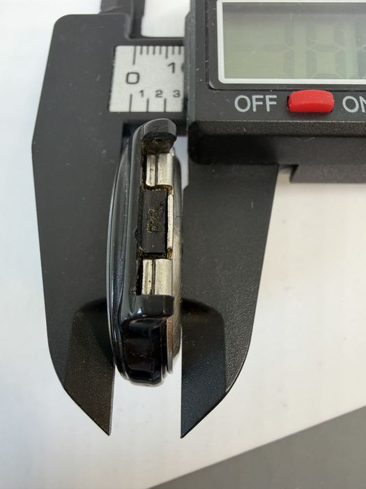 Zegarek analogowy Casio MQ-24 mechanizm 705 niesprawny