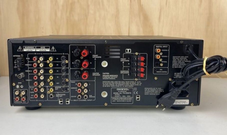 Onkyo TX DS575 AV receptor surround