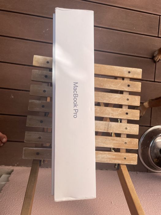 Vendo caixa macboock pro