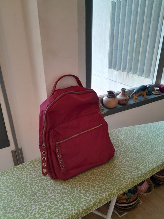 Vendo Mochila de Senhora PRIMARK muito bonita como nova